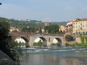 Verona mit Brücke über Etsch / Adige